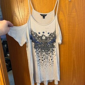 Rock & Republic Light Gray cold ShoulderShirt with Eagle Graphic and Rhinestones